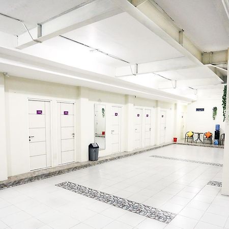 C.Stone Hotel Surabaya Exterior photo