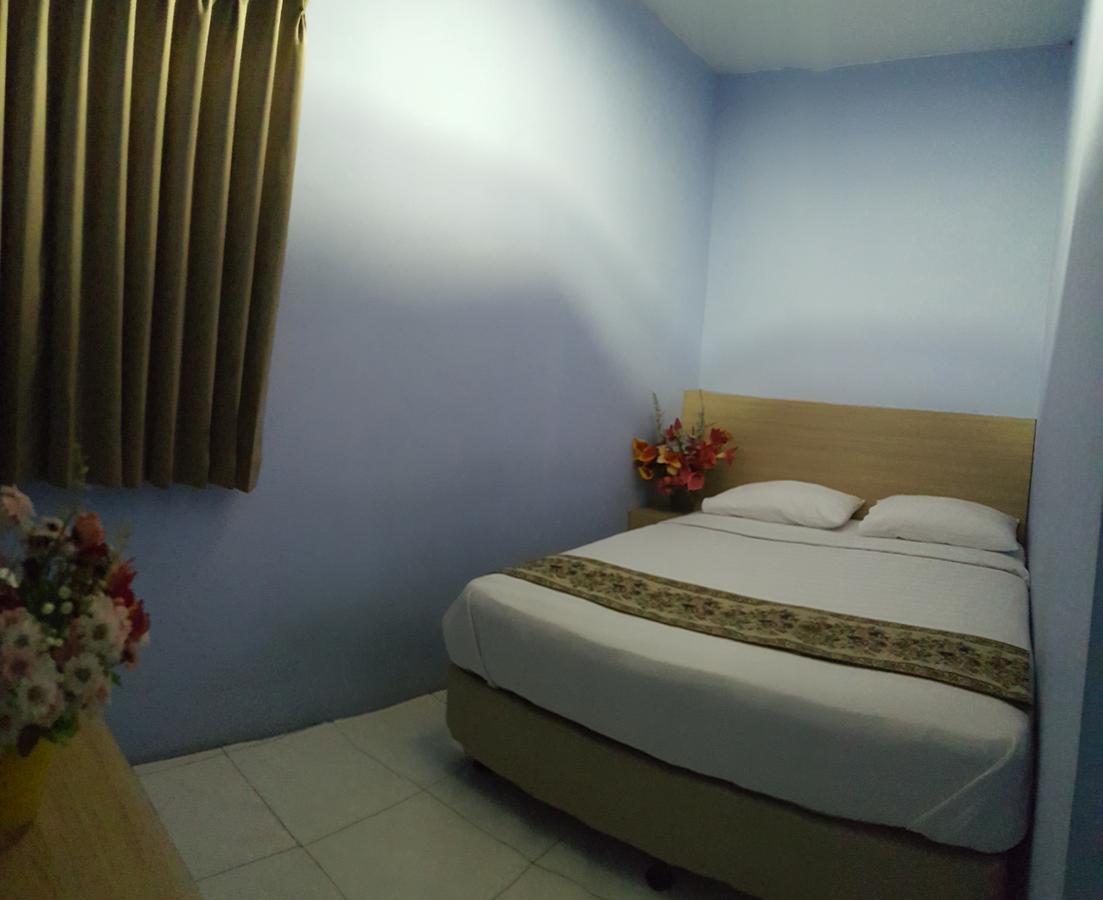 C.Stone Hotel Surabaya Exterior photo